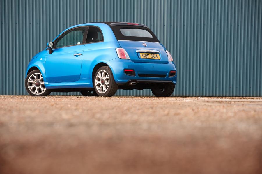  Fiat 500S Cabrio 2013 года  (UK) (фото 21 из 27)